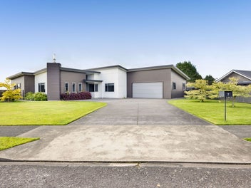 Modern Mono-Pitch on Mercade