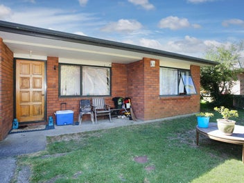 Solid brick home – Affordable & freehold