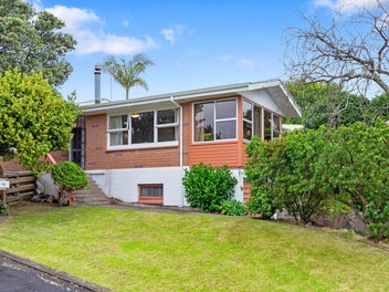 Brick. Freehold. Vendor Wants It Sold.