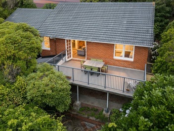 END-OF-CUL-DE-SAC FAMILY HAVEN