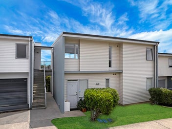 No Strings Attached | Live the Easy Life