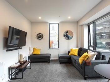 Fully furnished Te Aro apartment