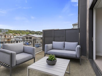 Near New Newtown Gem