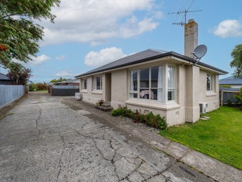 Two homes one title, invest now!