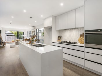 Excellent schooling options, Standalone in Karaka