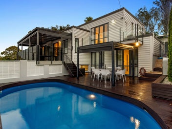 Effortless Bays Living with Poolside Entertaining