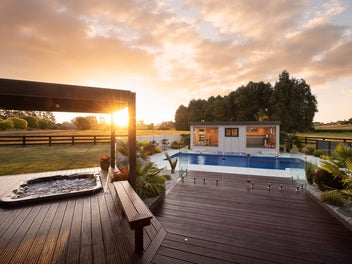 Luxury Lifestyle Retreat