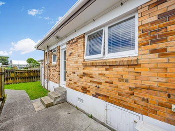 Owners in Australia - This Home Must Sell!