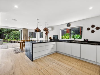 Let me entertain you Remuera