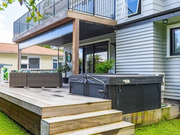 One to See! Stylish and Spacious Oasis