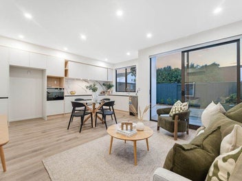 Freehold and Modern living in Central Ellerslie