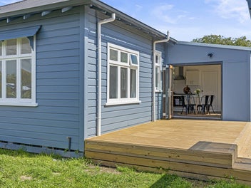 Be quick – urgent sale at auction!