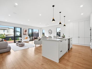 Captivating Coastal Living in Long Bay