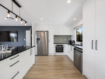 Elevated Living with Expansive Sea Views