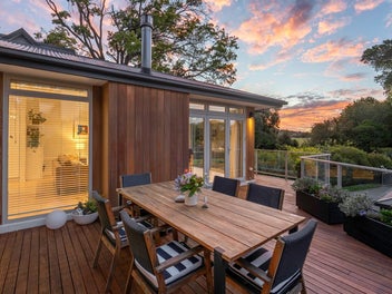 Modern Riverside Mastery