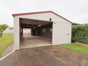 Need a piece of Riverton - Park up or build!