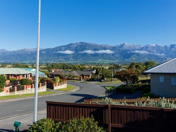 Motivation High to attract a Sale