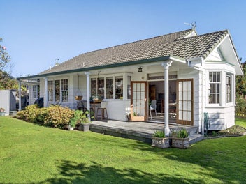 Location, luxury and highly motivated