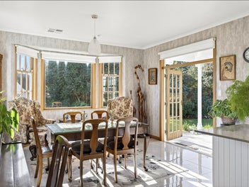 Location, luxury and highly motivated