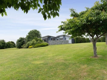 Modern Living, Peaceful Outlook