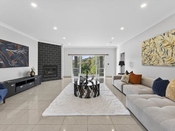 Magnificent family home in Greenhithe