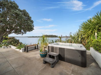 Waterfront Family Favourite