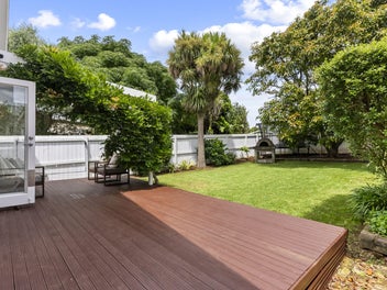 Ignore CV - owners have left Auckland