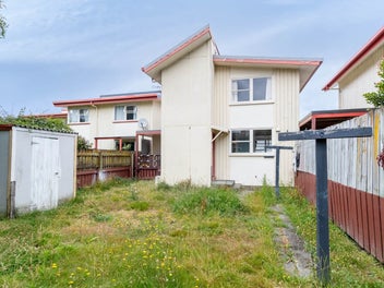 Roll up your sleeves - Opportunity in Petone