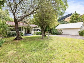 A Little Beauty in Little River