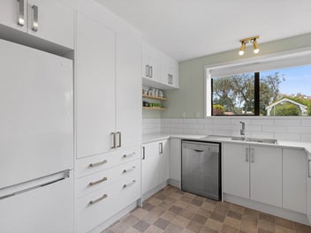 Downsizing and determined - Auction Day decides