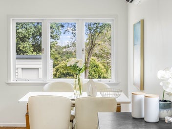 VERSATILE FAMILY LIVING 2-BED + STUDY + SLEEPOUT