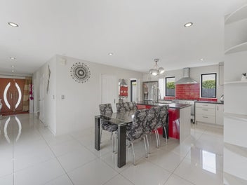 A Rare Offering in Blue-Chip Cashmere