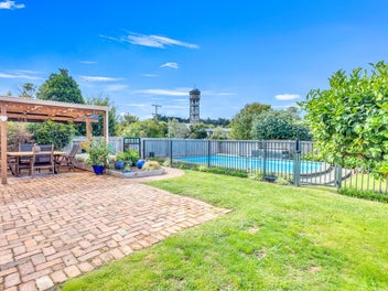 Elevated Entertainer with Pool & Privacy