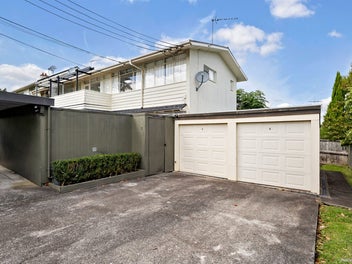 Sun-Soaked Garden Apartment