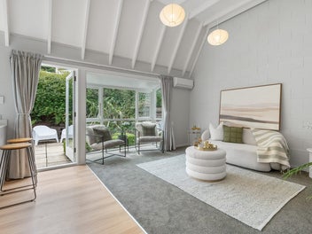 Immaculate, Effortless & Exceptional Location