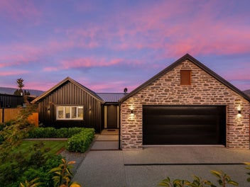High-End Living, Highly Motivated Vendors