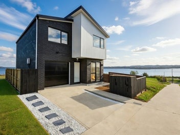 New Beginnings, Modern Waterside Living