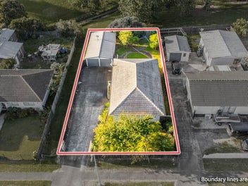 3 Bedrooms + 3 Utility Rooms on 600m2 (mol)