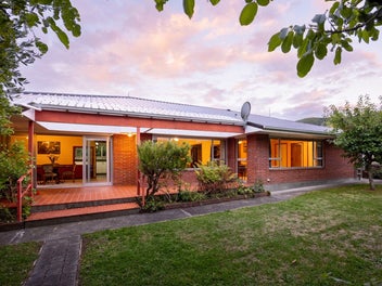 Mid Century Classic with Flexible Living Options