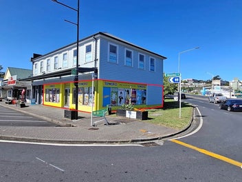 Image 1 of 6
