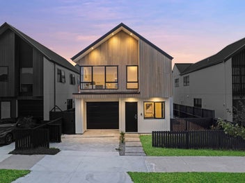 Brand new 5 star Living in Karaka Village