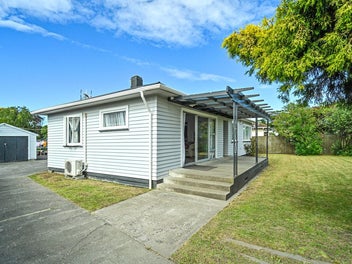 BRAND NEW ROOF STRONG RENTAL RETURN MUST BE SOLD