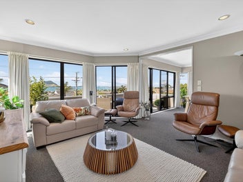 A Blue-Chip Address with Timeless Views