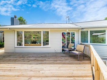 Life at its Best in Raumati!