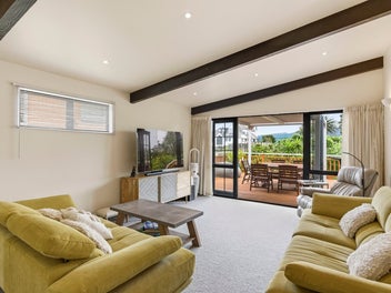 Seaside Bliss with Bonus Studio