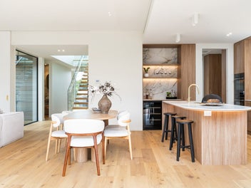 Perfect 10/10 with Bonus Garaging!