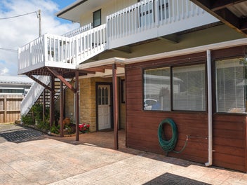 3 Bedroom Home + 2 Bedroom Separate Accommodation