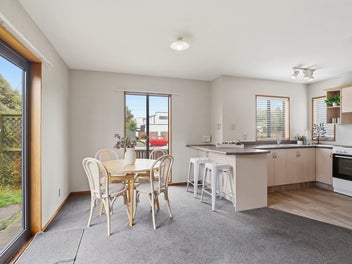 OWNERS CHANGING DIRECTIONS: CASH-FLOW 3-BED