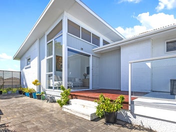 Spacious, Stylish and in a Superb Location!