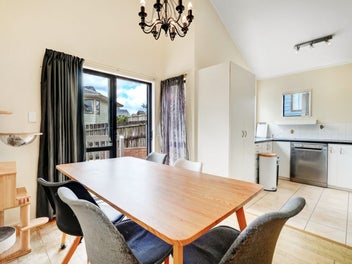 Oh, So Handy - Must Be Sold!